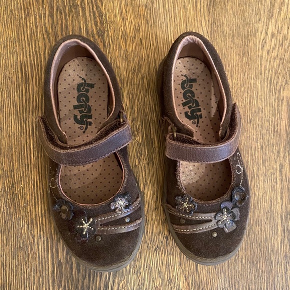 Bopy girls suede and leather brown Mary Janes EUC - Picture 2 of 4